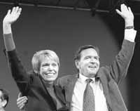 El candidato socialdem&oacute;crata Gerhard Schroeder es teleg&eacute;nico.