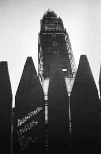 La Torre de los Ingleses fue vallada para evitar disturbios.