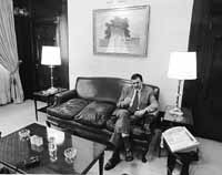 na17fo01.jpg (10556 bytes)