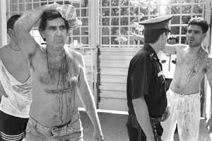Los hinchas de Boca entraron al sector asignado a Chacarita y golpearon con palos e hirieron con armas blancas.