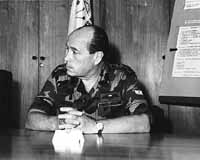 na02fo10.jpg (9646 bytes)
