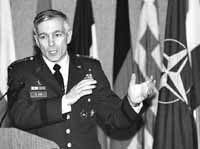 na22fo01.jpg (10400 bytes)