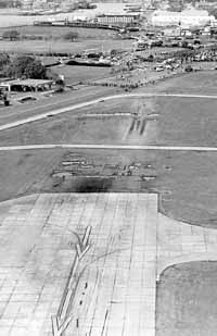 na04fo01.jpg (15274 bytes)