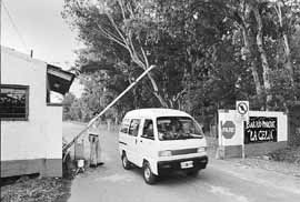 na21fo01.jpg (15810 bytes)