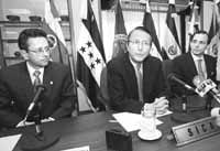 na22fo02.jpg (11841 bytes)