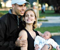 Ronaldo, con su esposa Milene y el peque&ntilde;o Ronald. S&oacute;lo faltan los asesores.