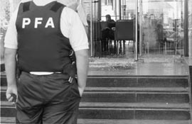 Cuando el polic&iacute;a de civil sali&oacute; tras los ladrones empez&oacute; una impresionante balacera.