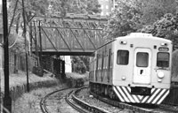 nLa corrosi&oacute;n de los materiales met&aacute;licos y la degradaci&oacute;n de las vigas, pon&iacute;an en peligro la estabilidad.