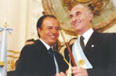 /fotos/20031129/notas/MENEMLEE.JPG