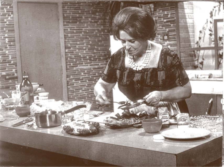 La ecónoma que revolucionó la tele: le daba su número de teléfono a todo el mundo para que le consulte sobre sus recetas. 