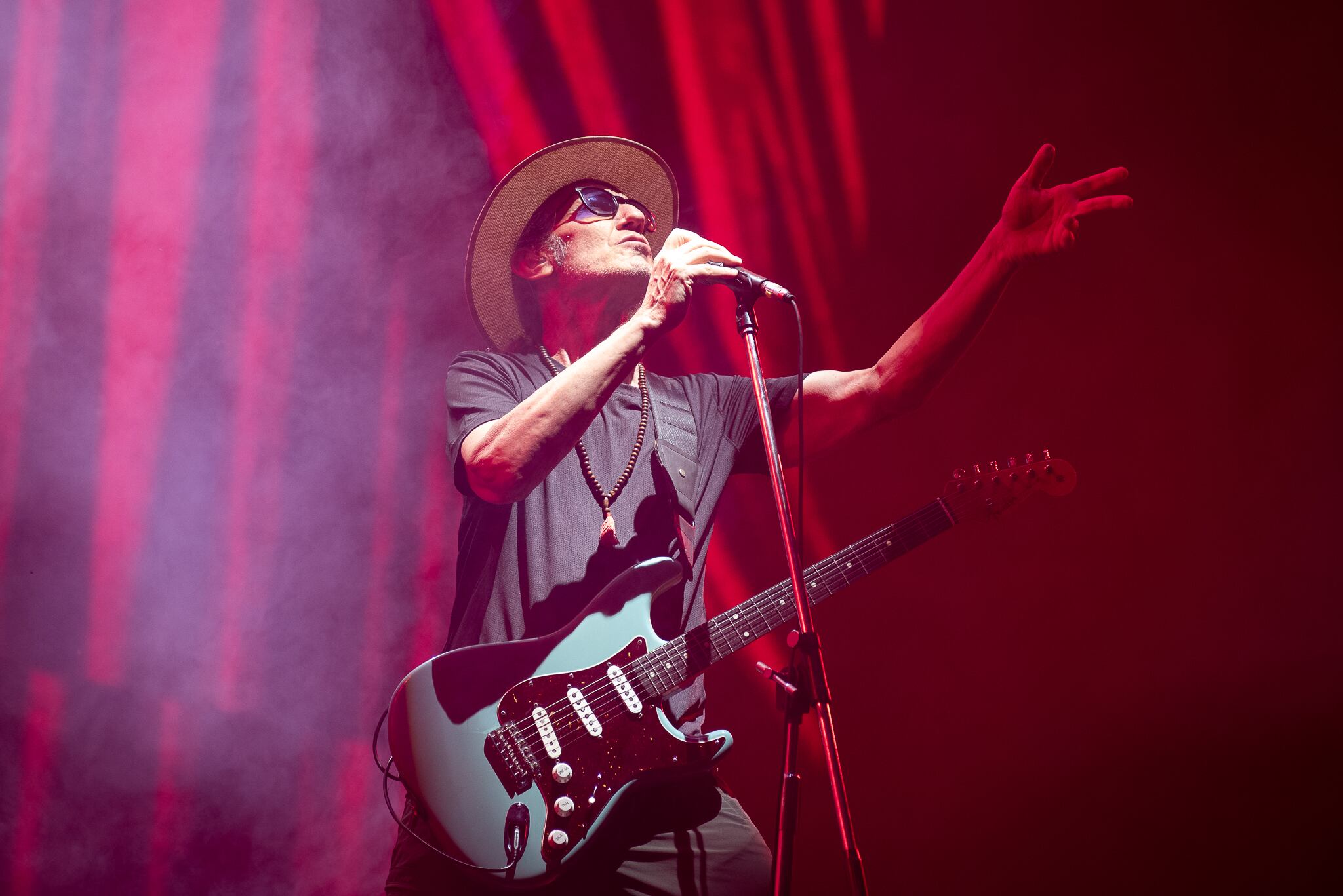 Skay, el mítico guitarrista ricotero, volverá a Obras para dar un show con su grupo Los Fakires, este viernes a las 21