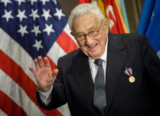 Kissinger tiene 93 años y sigue siendo consultado en política internacional