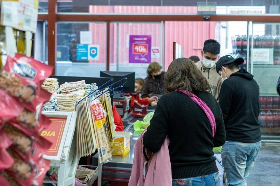 Los trabajadores de comercio beneficiarios de SUAF perrcibirán en abril aumento, bono y asignación. 