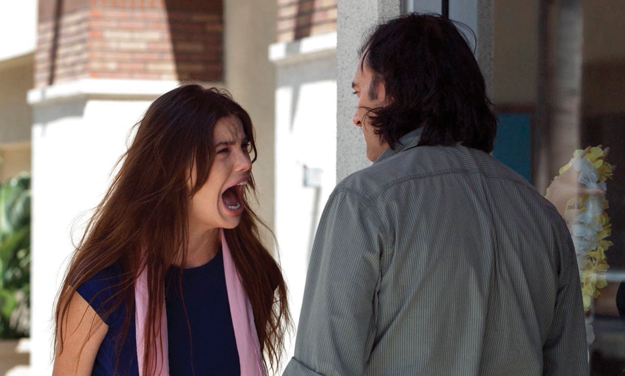 Lucila Solá en una de las escenas más icónicas de "Un buen día", donde encarna a la protagonista, una joven con un temperamento desregulado y con un corazón noble.