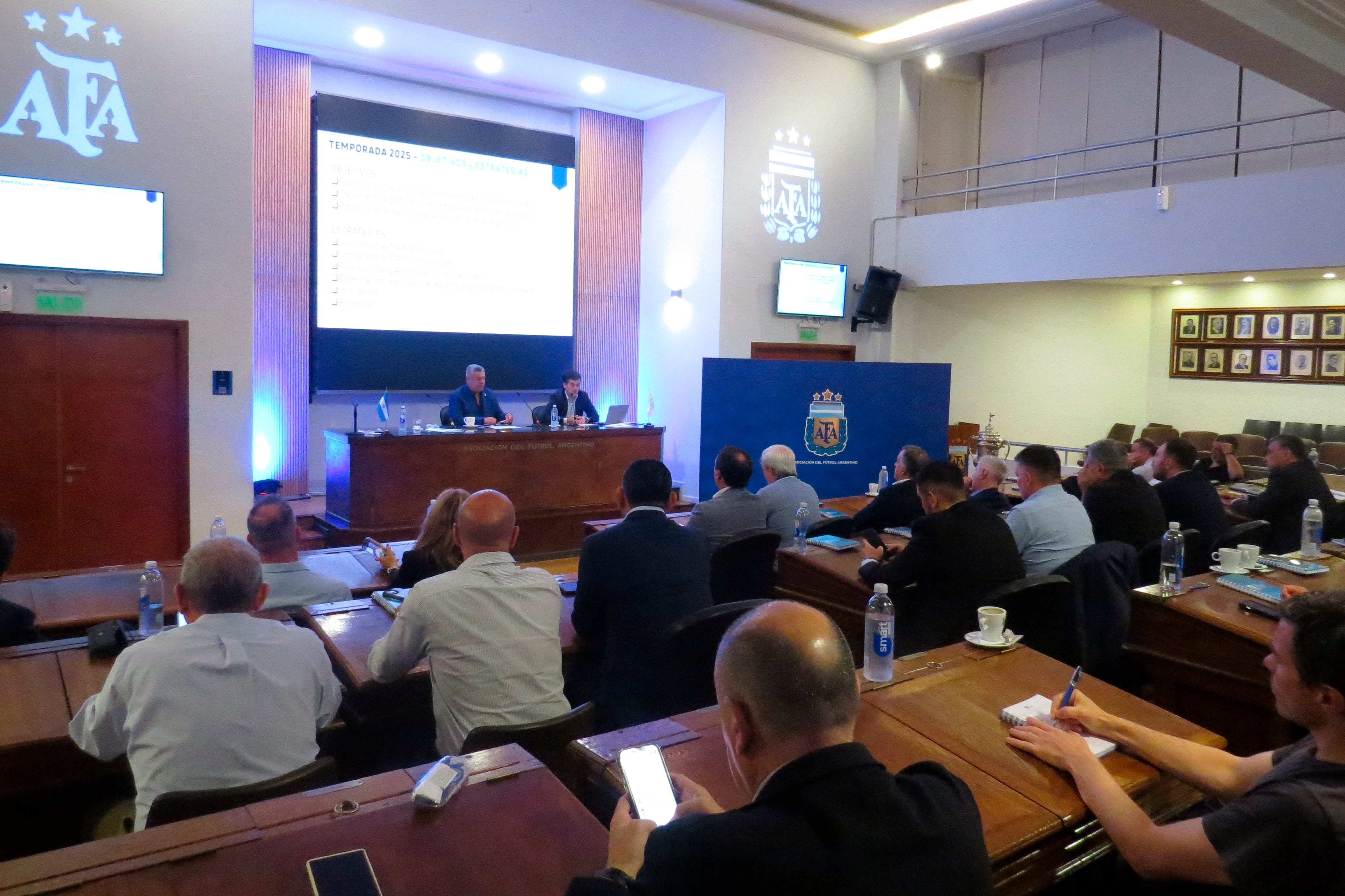 La AFA se reunió este viernes.