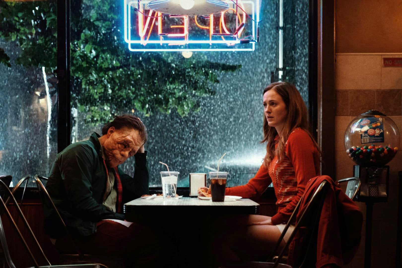 Edward (Stan) es un actor mediocre que padece neurofibromatosis