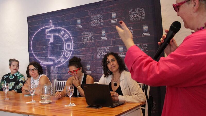 "Este trabajo tiene que partir del hecho de que nosotras mismas valoremos lo que hacemos", se dijo en la charla