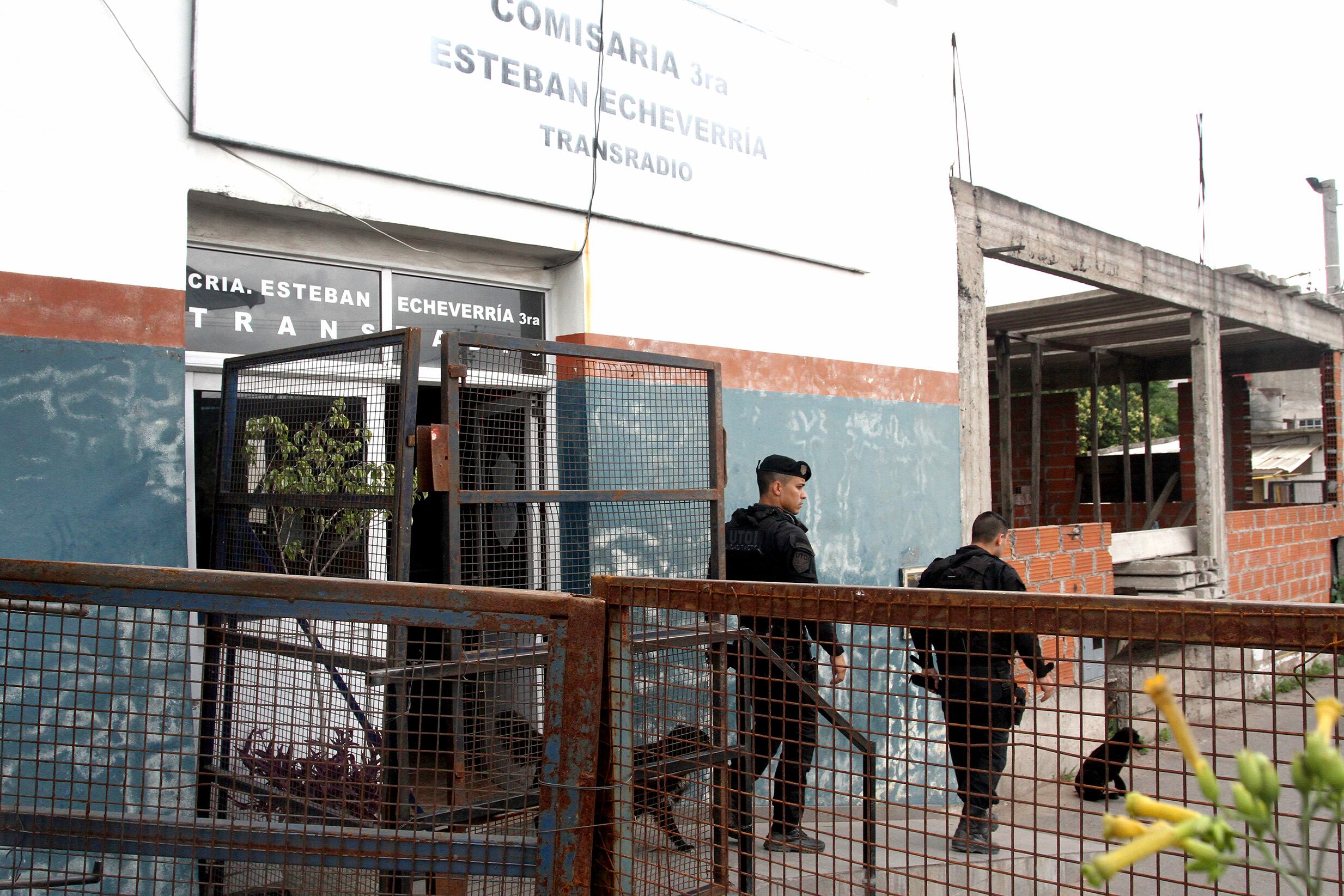 La comisaría 3 de Esteban Echeverría en la que murieron 10 detenidos en un incendio.