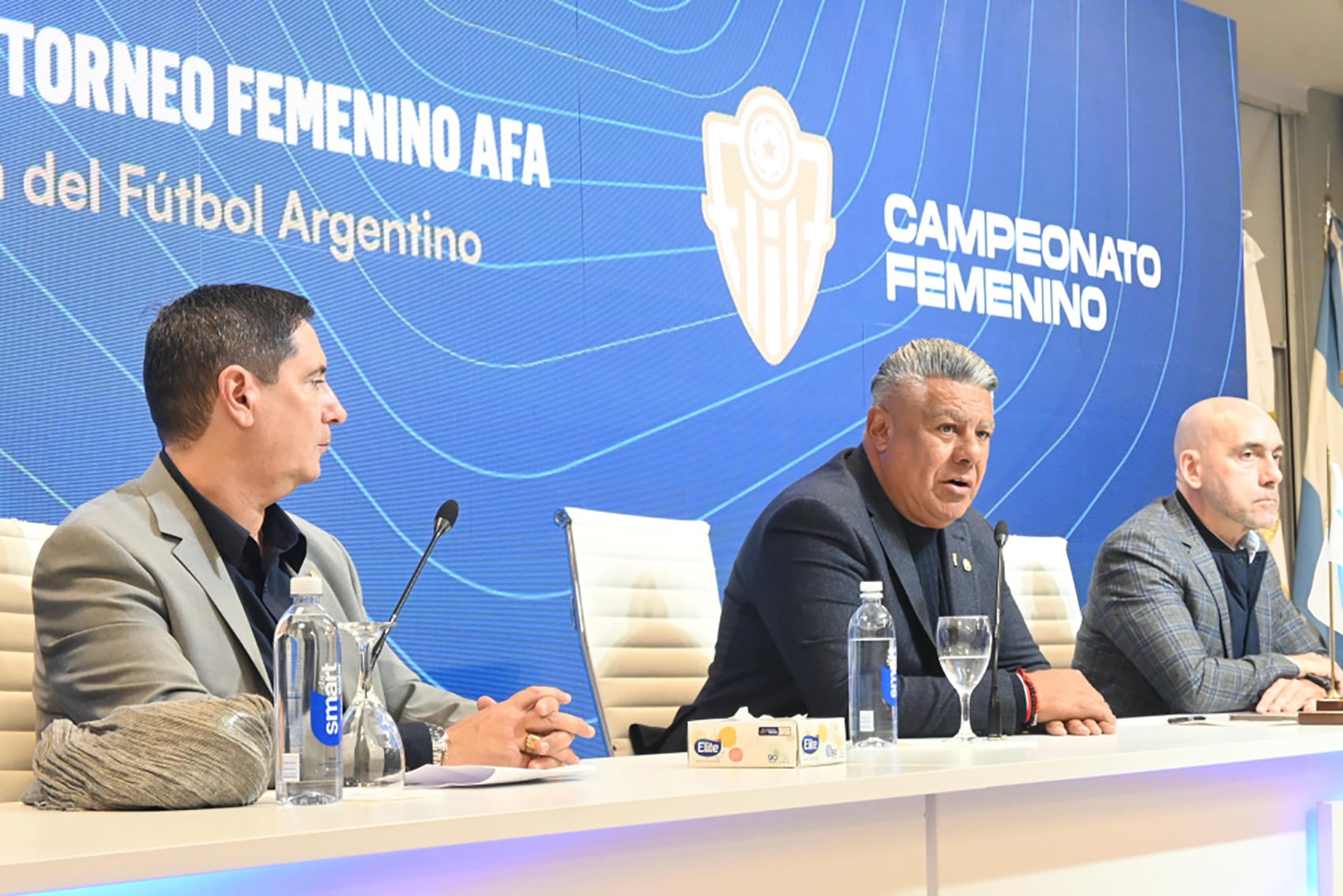 El presidente de la AFA, en la presentación del nuevo torneo femenino