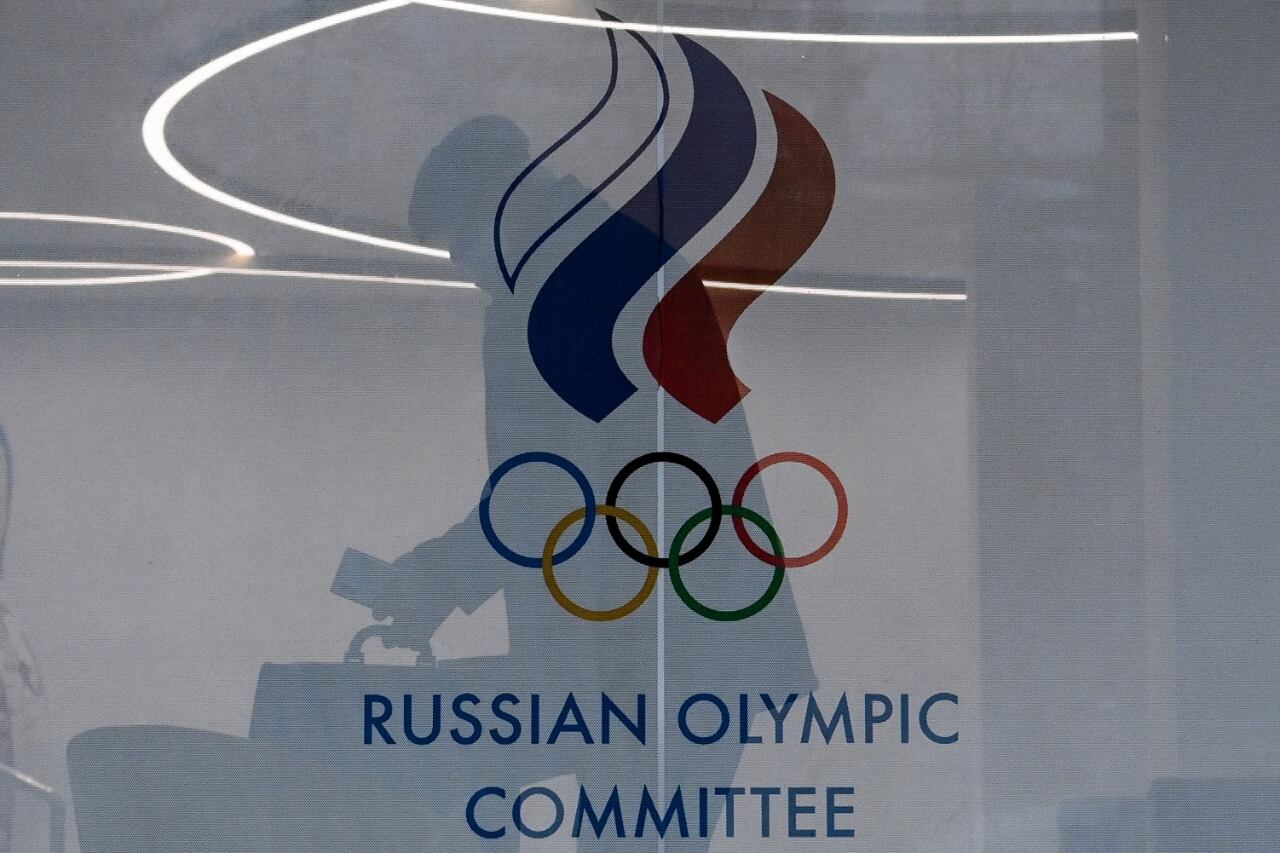 Imagen del logo del Comité Olímpico de Russia en la previa a la decisión del TAS.