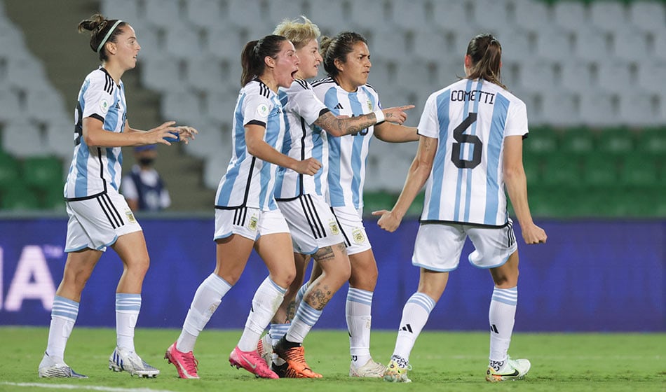Argentina vs Uruguay: a qué hora juegan y cómo verlo en vivo
