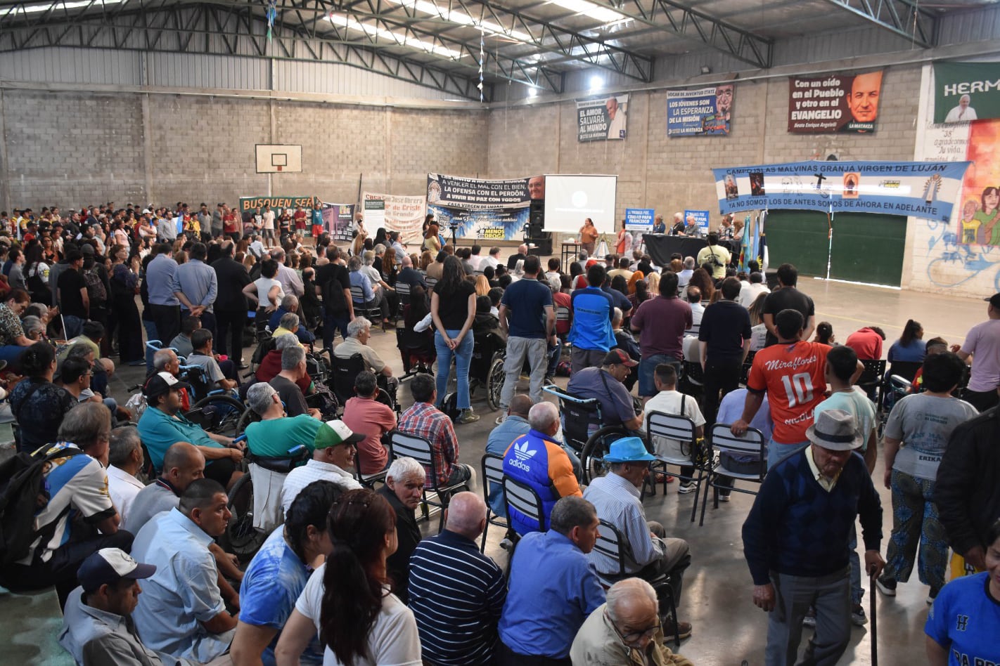 Un encuentro episcopal y judicial en La Matanza.
