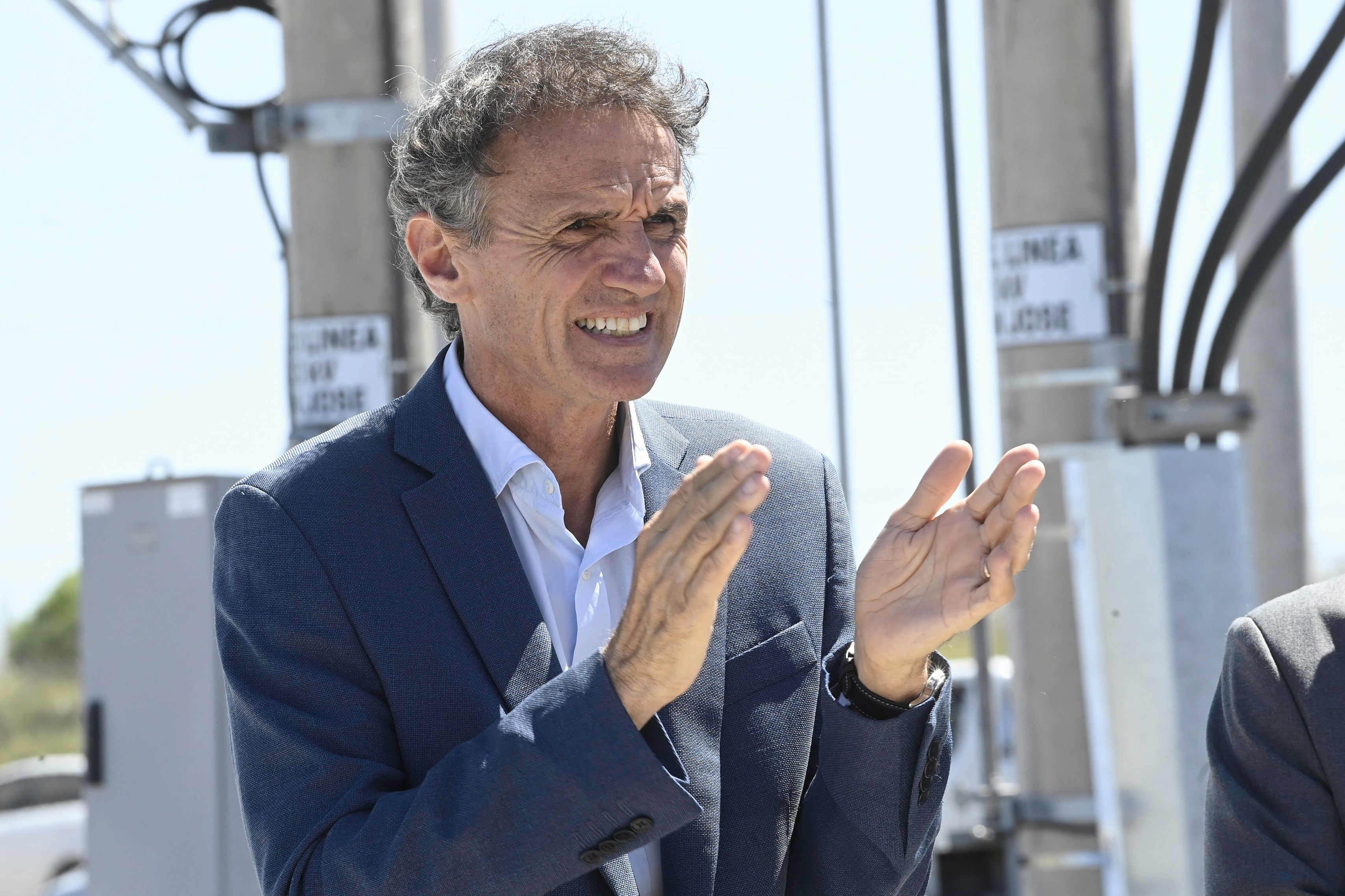 Katopodis da la pelea por los fondos para las obras de gas en la provincia. 