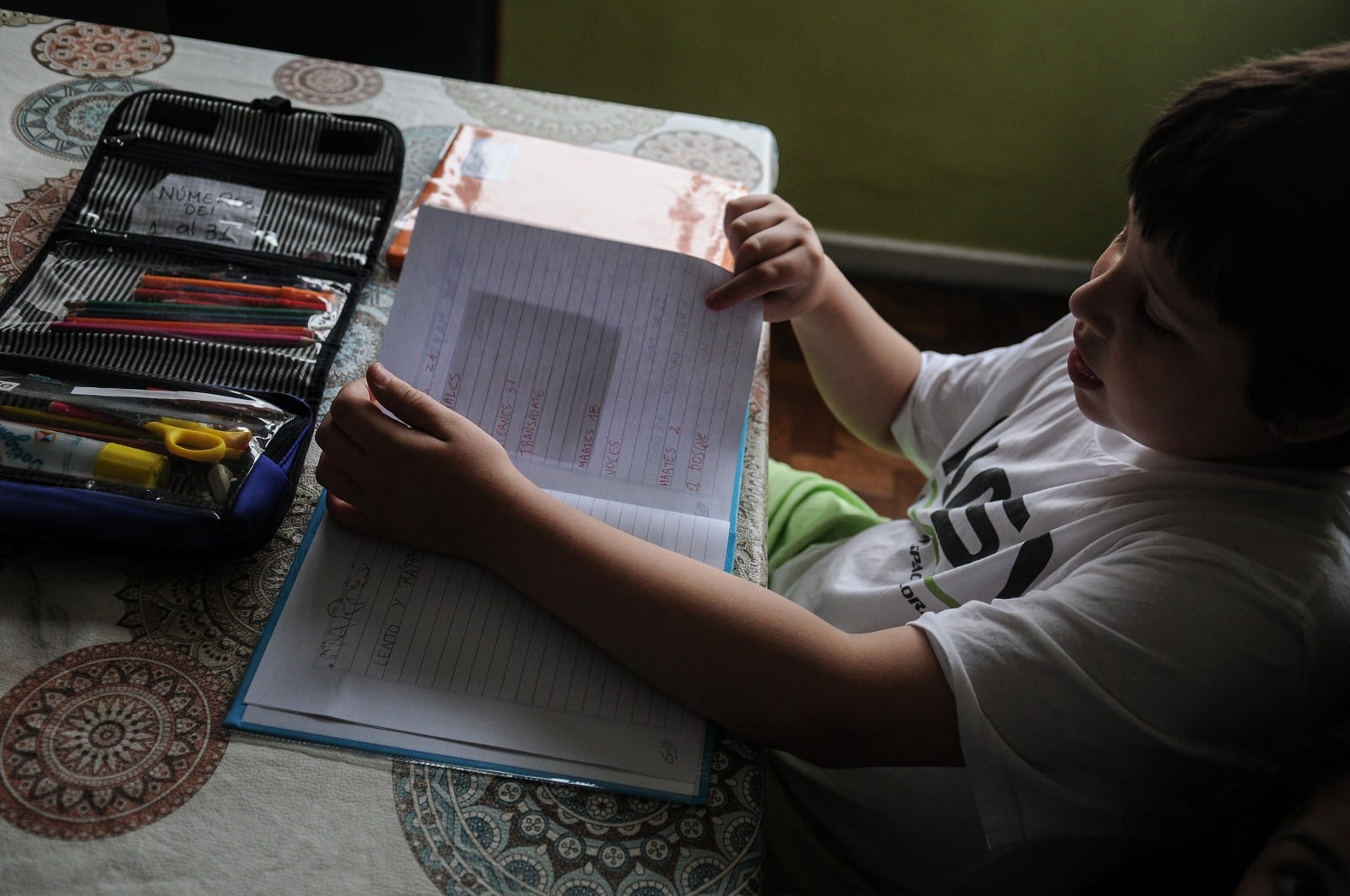 Para las familias, la inclusión educativa se transforma en una batalla.