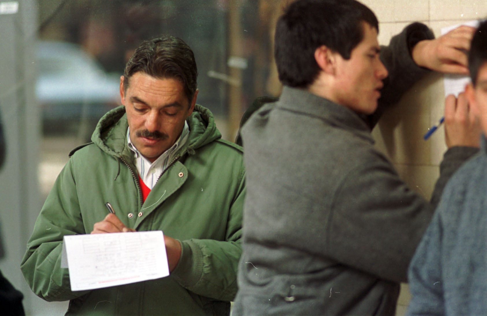 Al compás de la recesión, resurge el problema del desempleo.