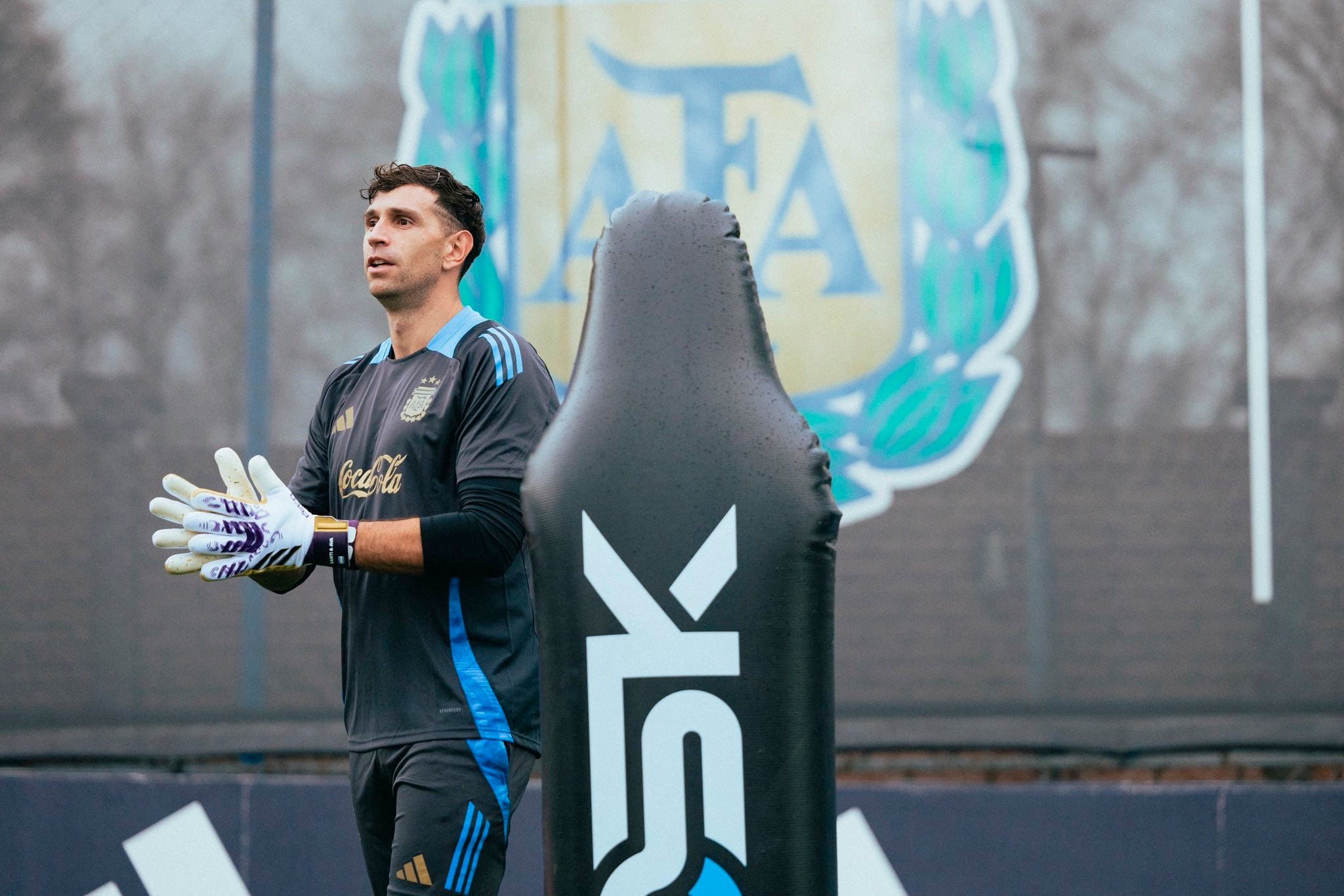 Emiliano Martínez tiene su lugar asegurado