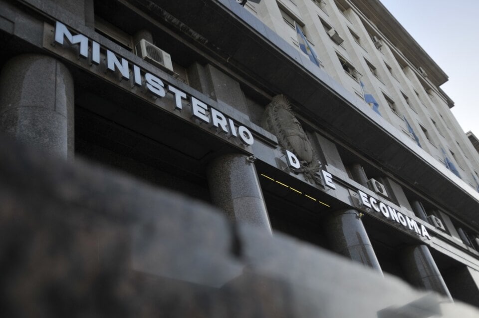 El Ministerio de Economía publicó el informe de deuda pública