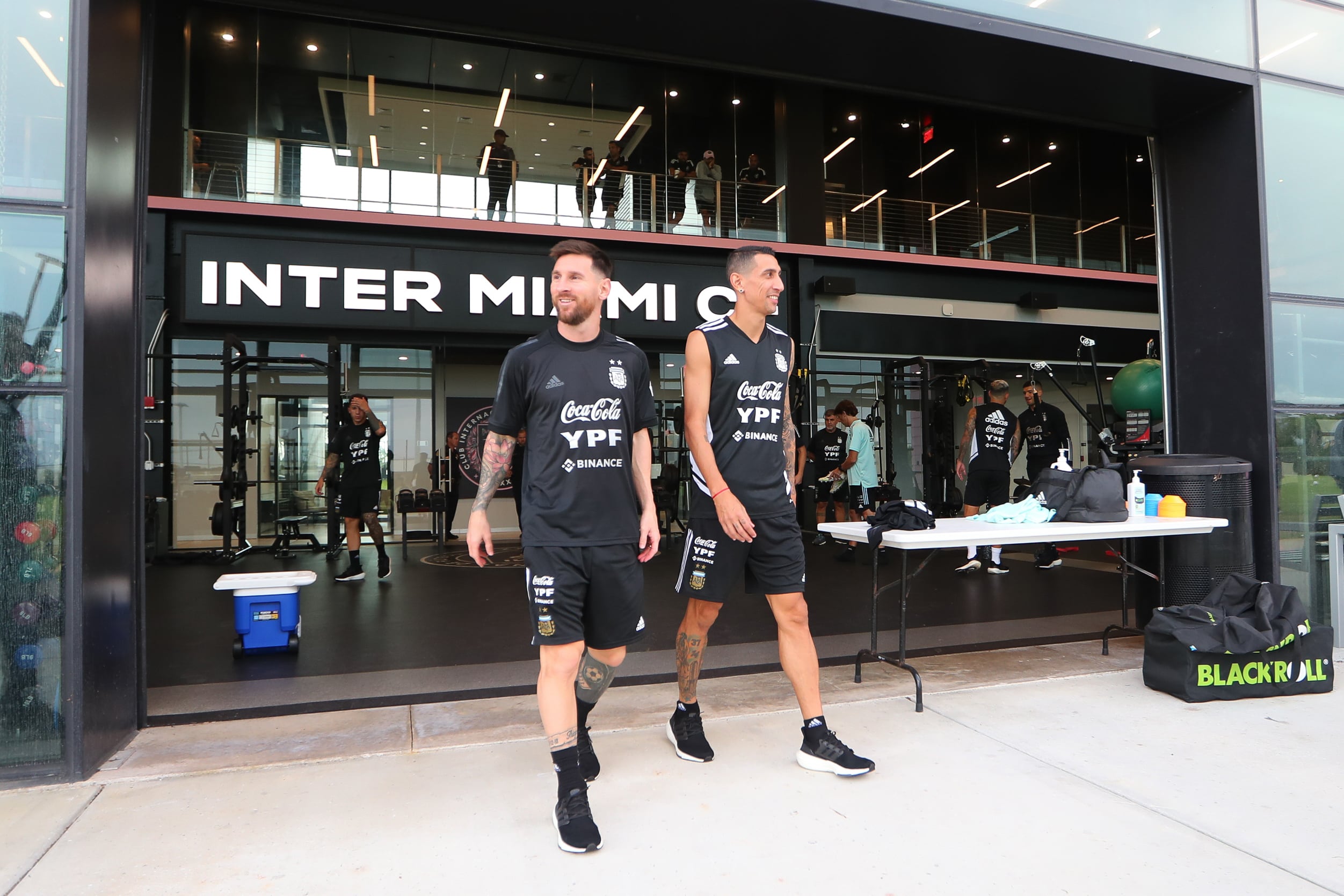 Messi y Di María en Miami durante 2022, cuando la Selección se entrenó en el predio del Inter previo al amistoso con Jamaica.