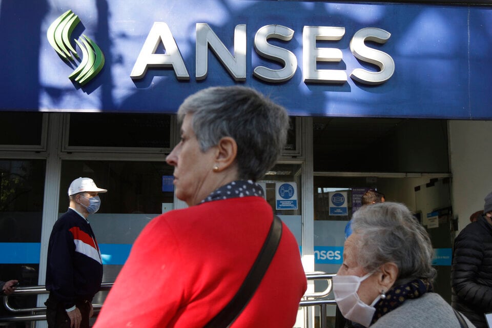 Calendario de pagos de los dos suplementos de ANSES para jubilados en agosto.