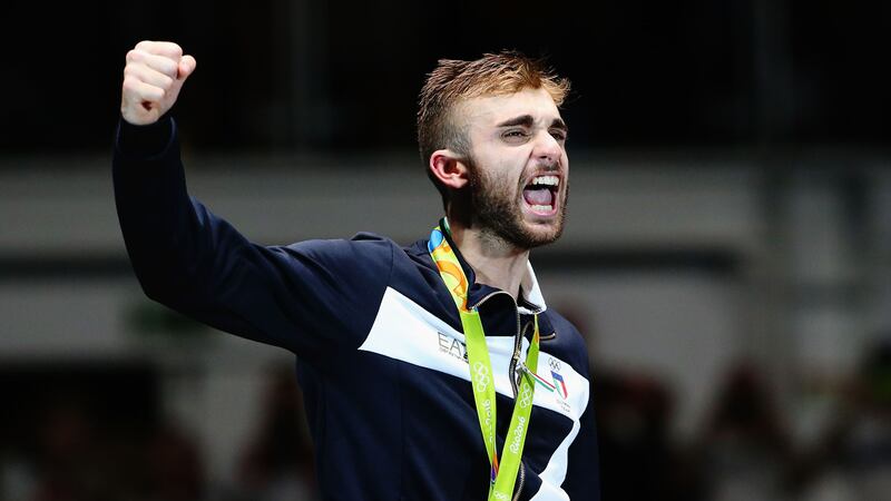 El italiano Danielle Garozzo festeja la obtención de su medalla dorada.
