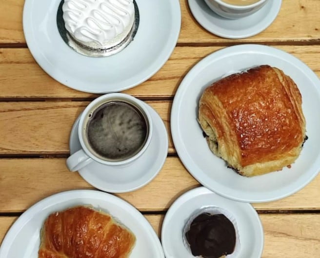 Entre las opciones más populares hay cafés de especialidad y pastelerías