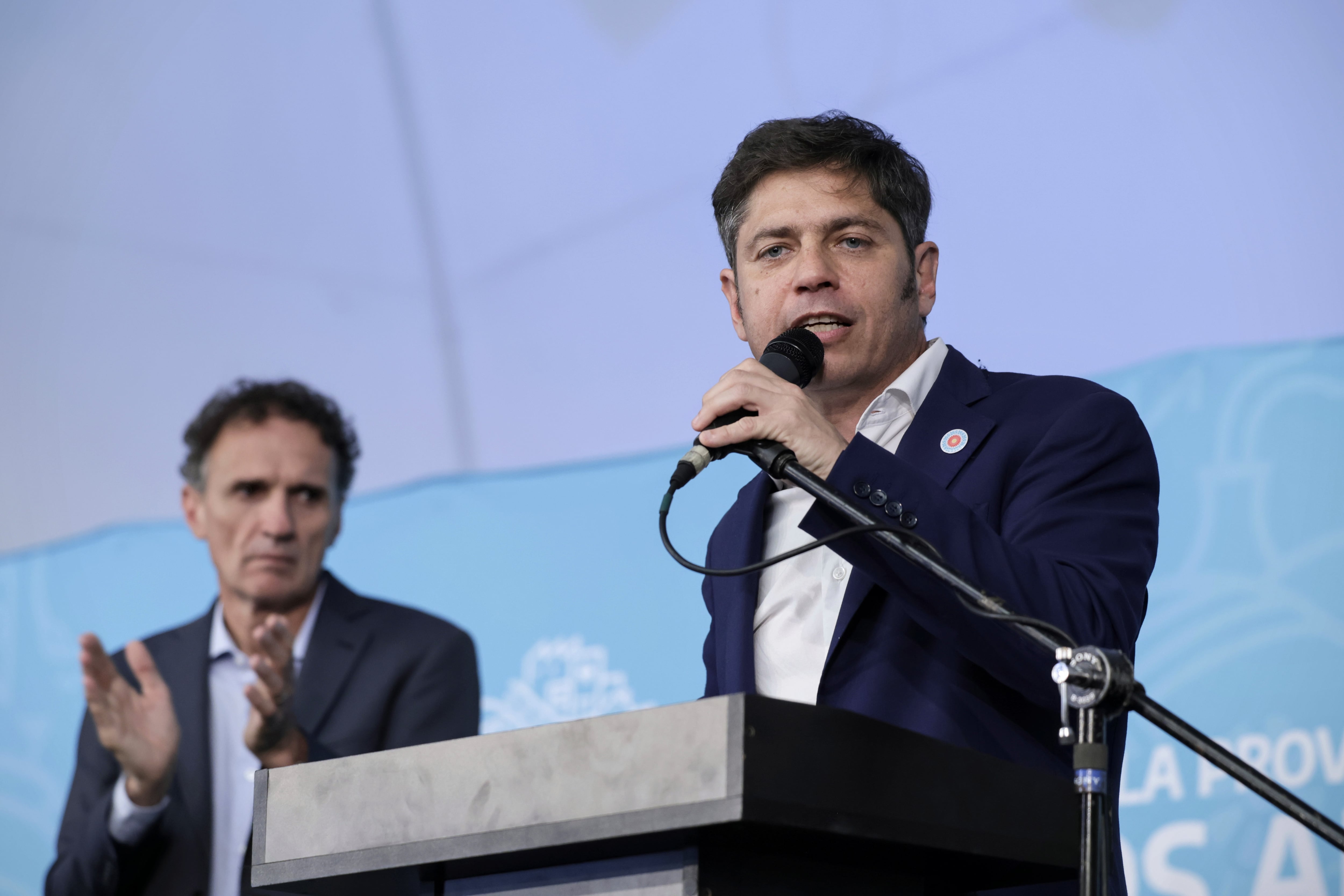 Axel Kicillof en el anuncio en la UNSaM, junto al ministro de Infrestructura, Gabriel Katopodis. 