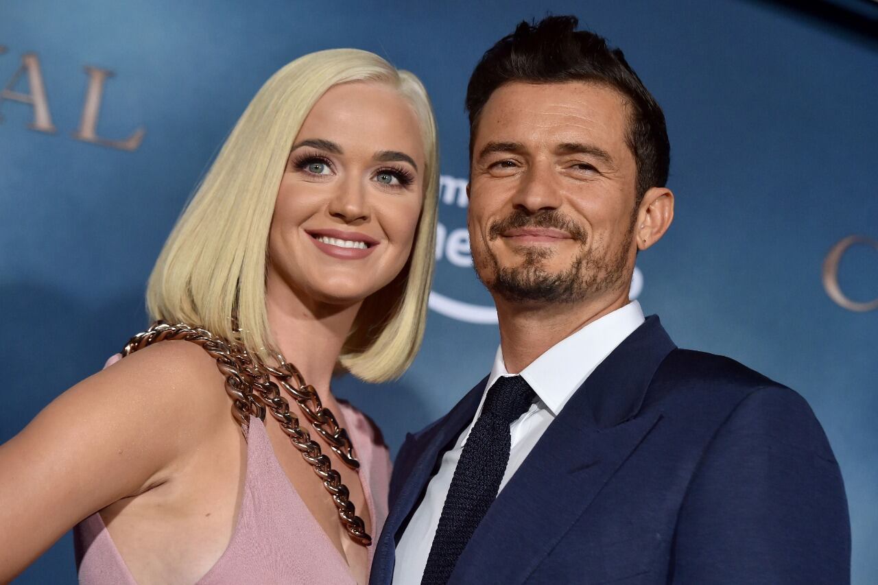 La cantante Katy Perry y el actor Orlando Bloom, dos de las celebridades que firmaron la carta para el G7