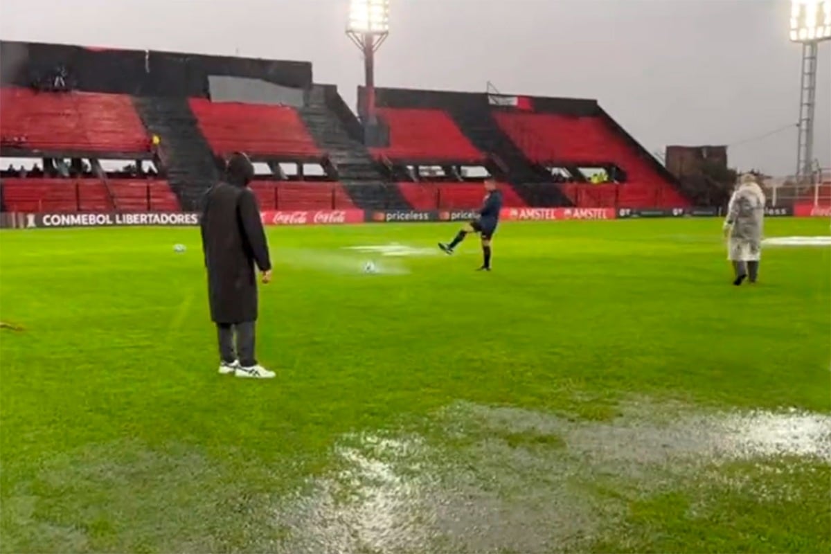La cancha de Patronato, inundada.