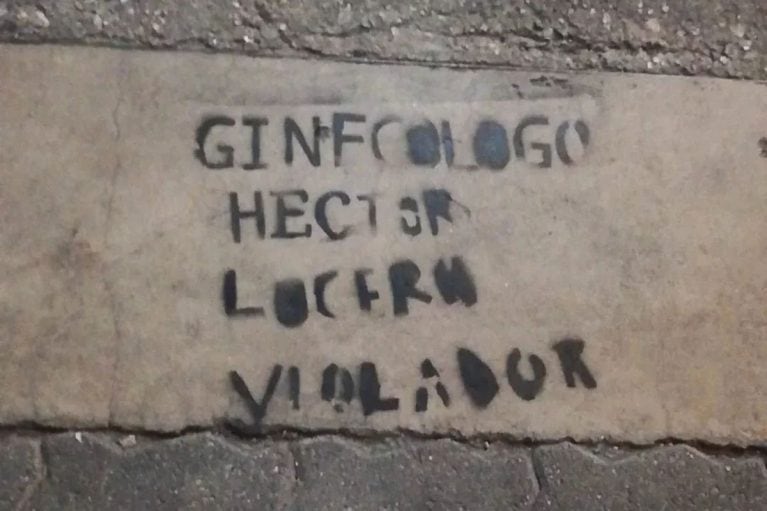 Pintadas realizadas en la marcha del 8M de 2022.