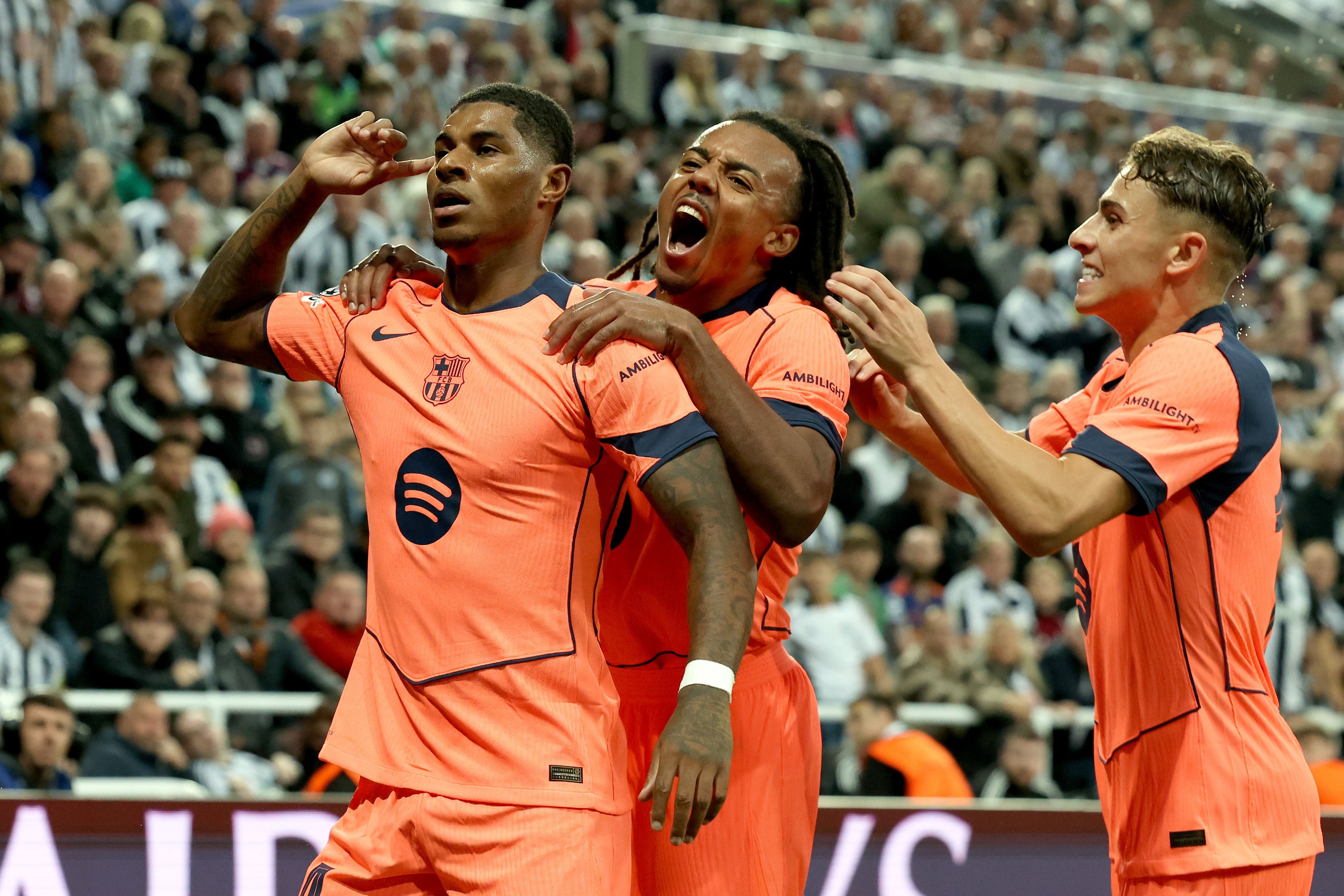 Rashford se marca la cien para festejar