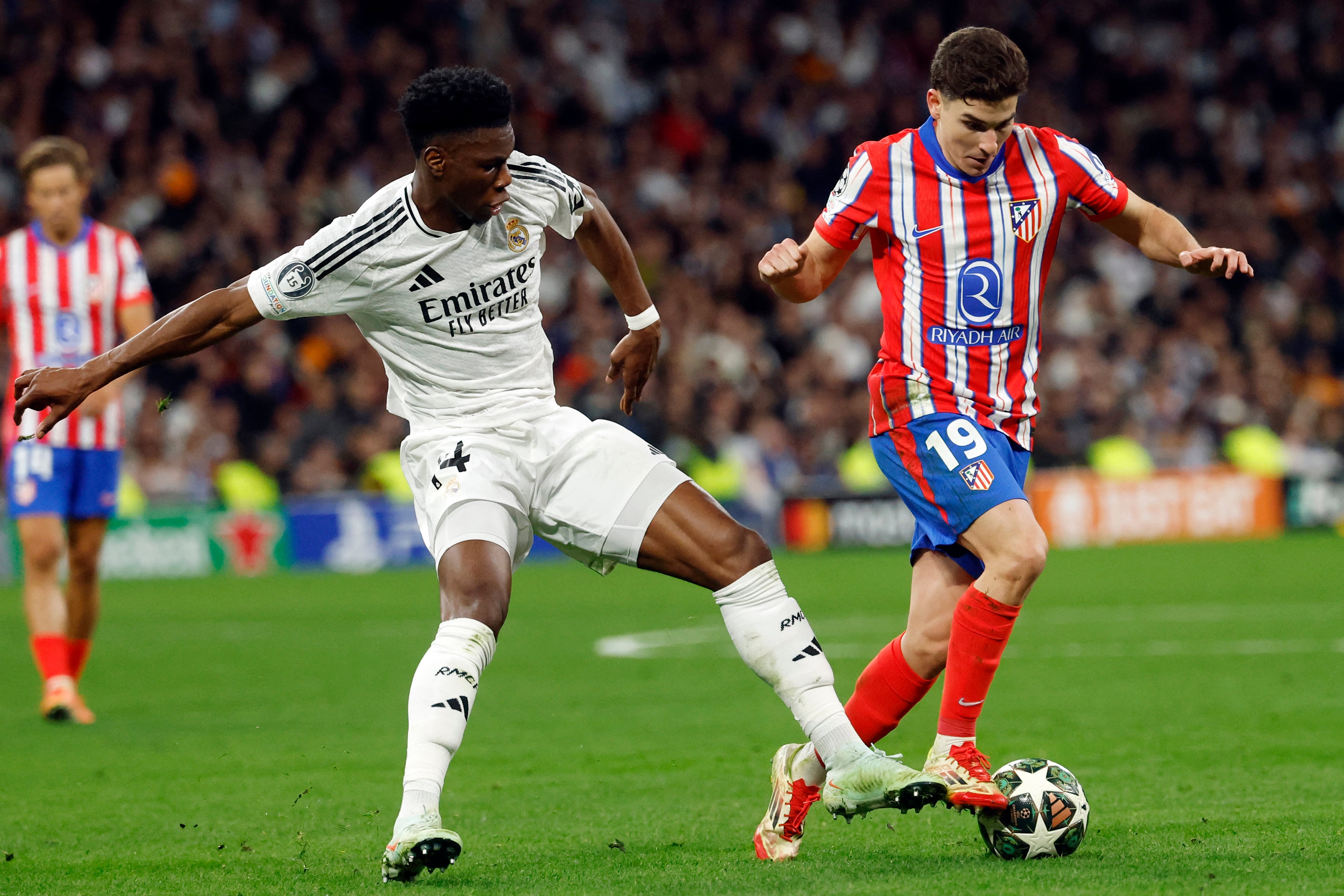 Julián metió un golazo de novela en el partido de ida.