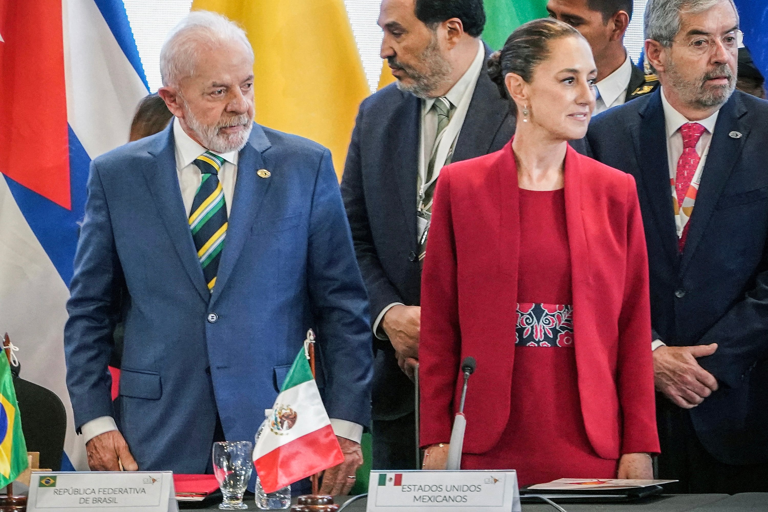 Lula y Sheinbaum e la cumbre de la CELAC en Tegucigalpa.
