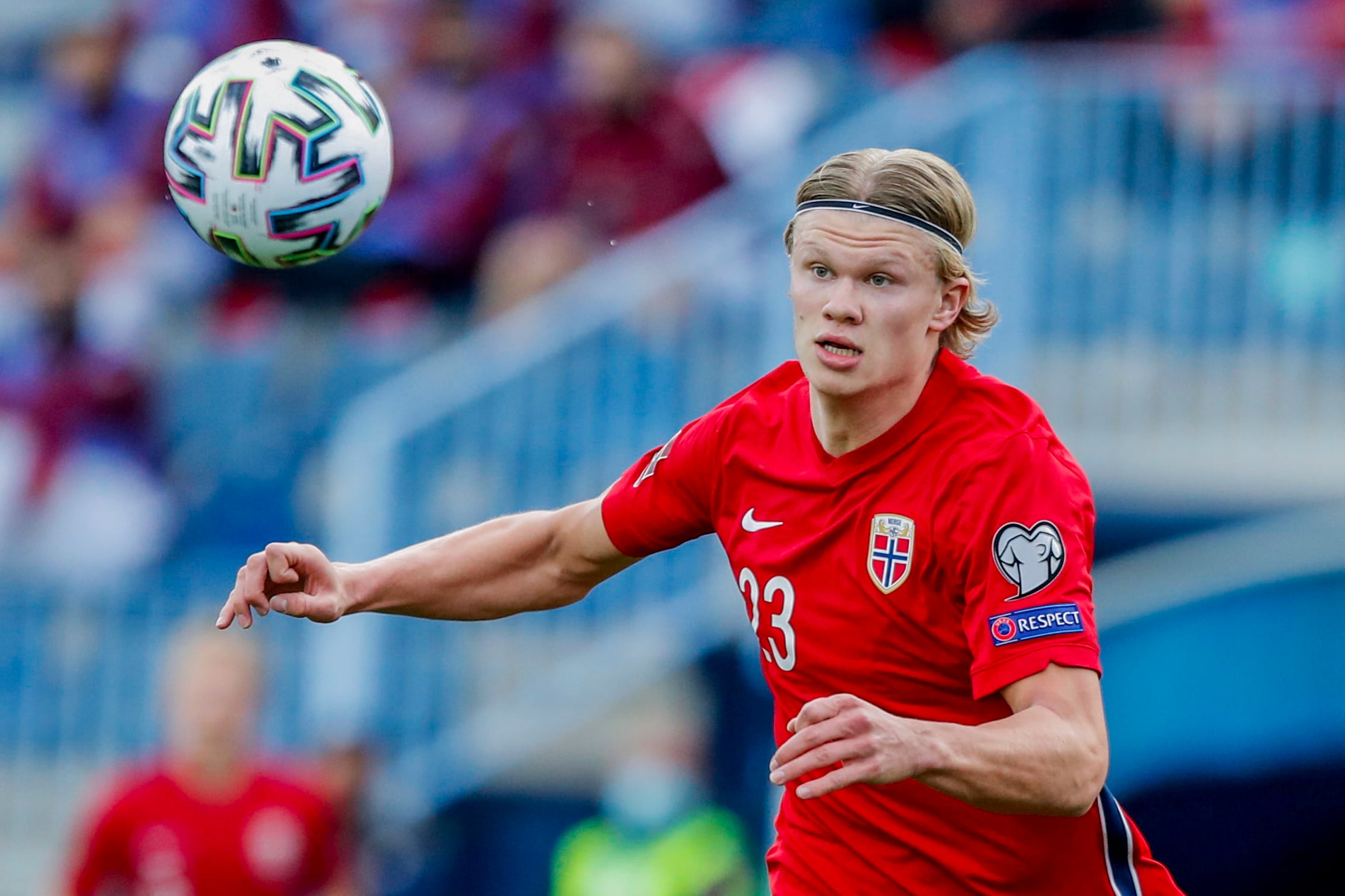 Haaland contribuyo con un gol para Noruega