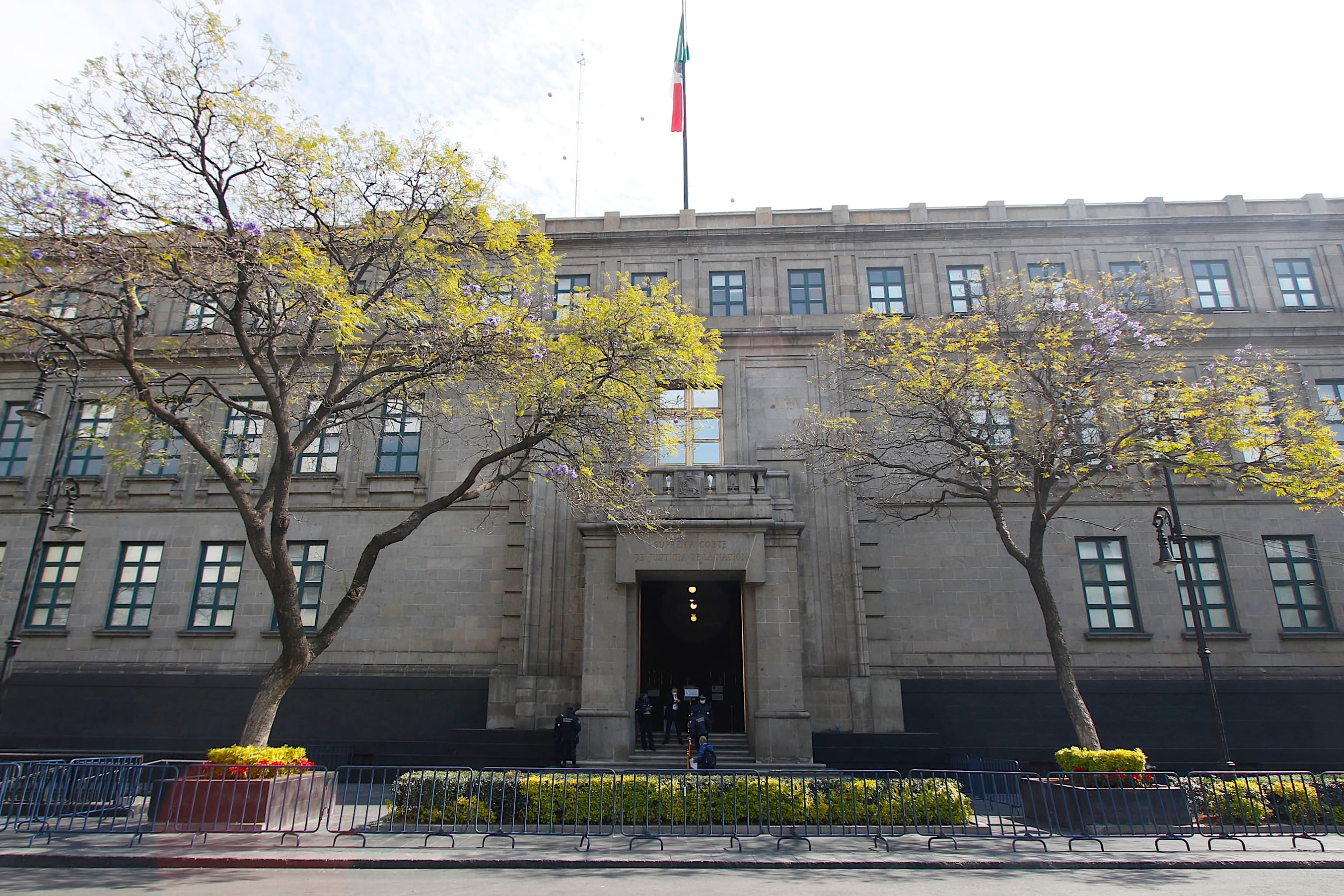 La Corte Suprema de México vio la renuncia de ocho ministros.