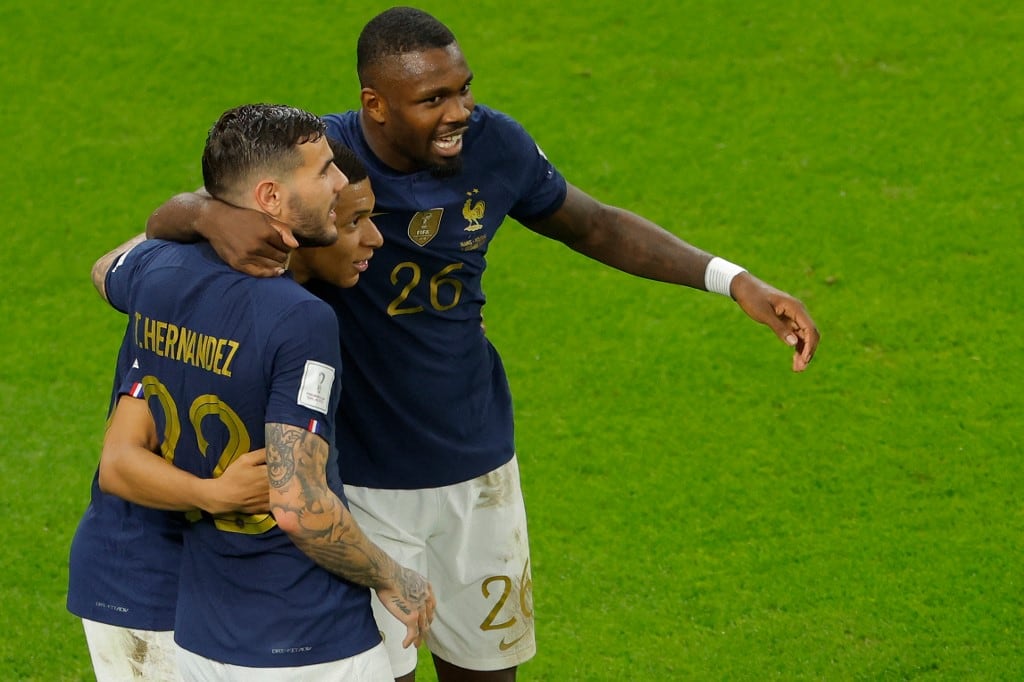Con dos goles de Mbappé y uno de Giroud, Francia pasó a cuartos de final del Mundial Qatar 2022. (Imagen: AFP)