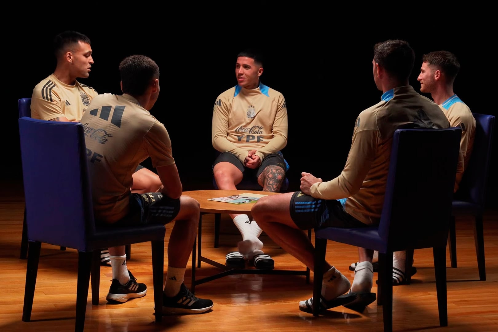 Lautaro, Enzo, Alexis, Montiel y Dibu estuvieron en esta pieza de la AFA.