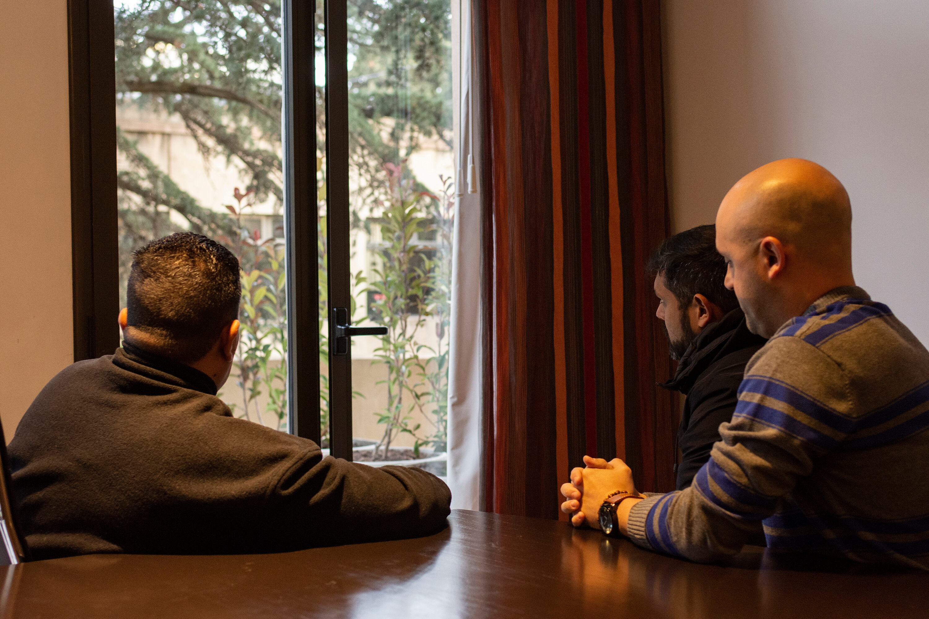 Víctor Pérez, gerente general de Operaciones de Emtrasur, Mario Arriaga, gerente de finanzas, y José García, técnico inspector, prefirieron no exponer sus rostros.