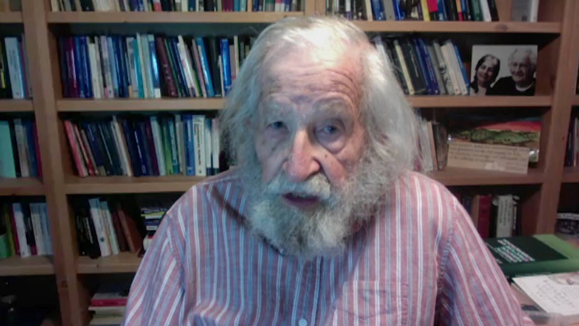 Noam Chomsky: El papel de Estados Unidos en la guerra Rusia - Ucrania y el fantasma del holocausto nuclear.