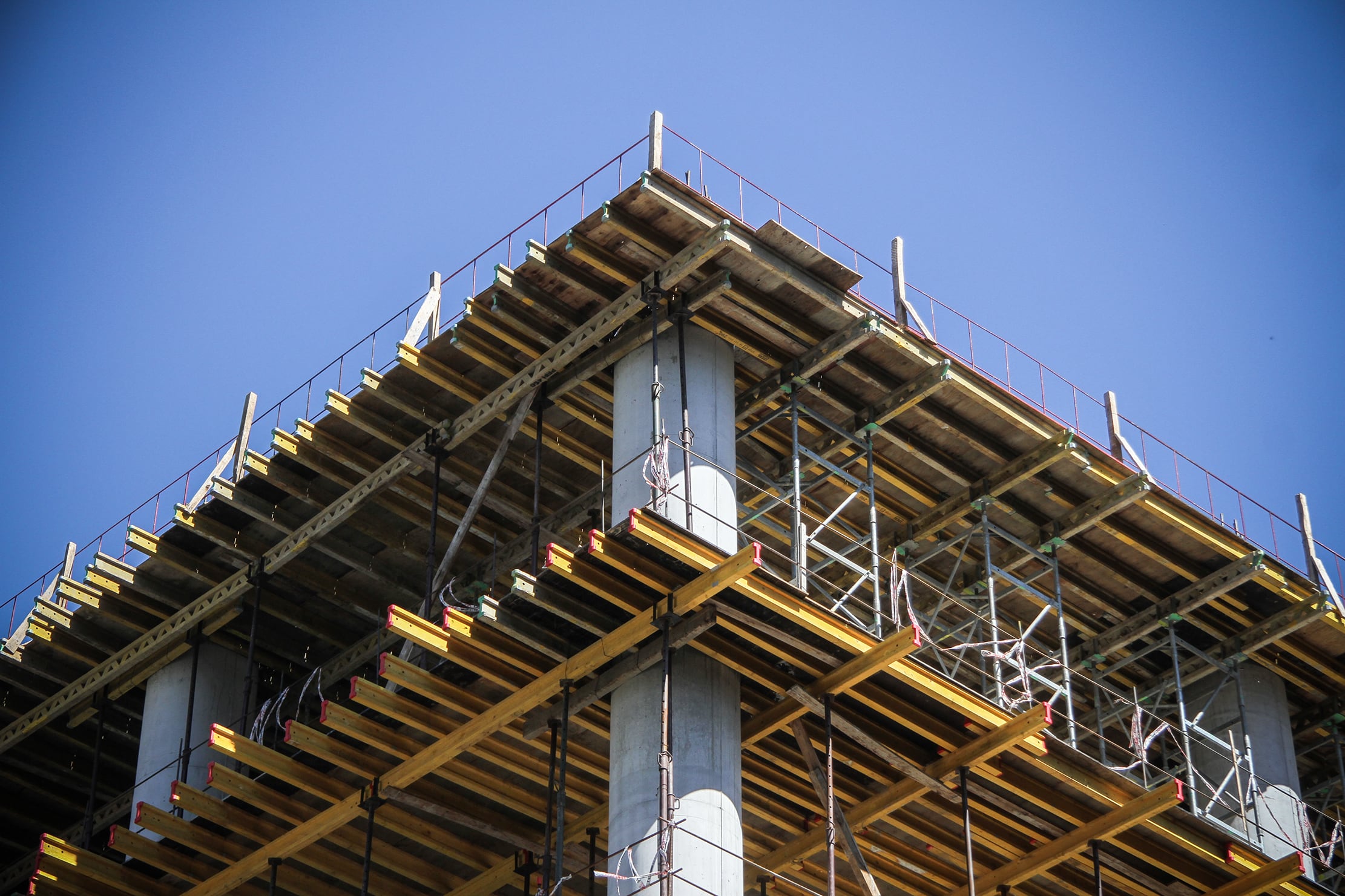 La construcción perdió 1417 empleadores.