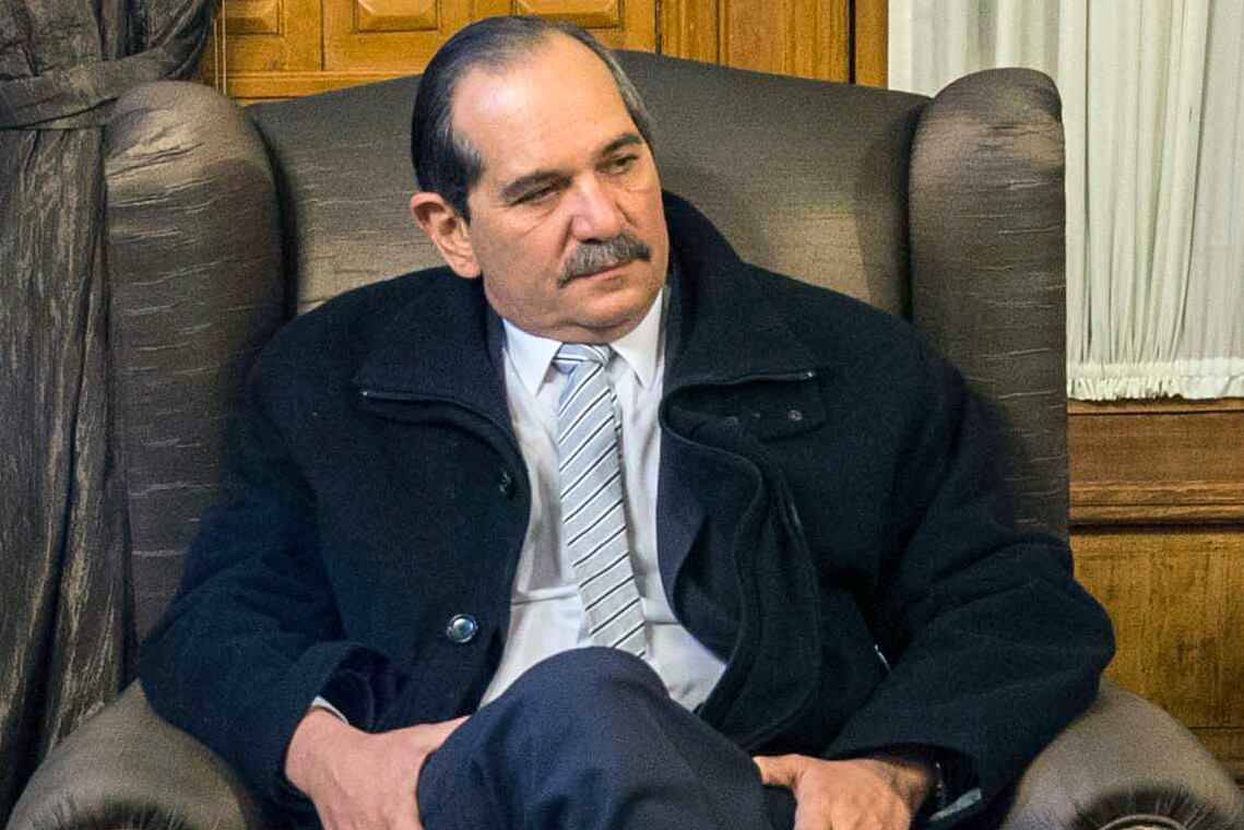 José Alperovich, tres veces gobernador de Tucumán, atraviesa un juicio oral como acusado de abuso y violencia sexual agravados.